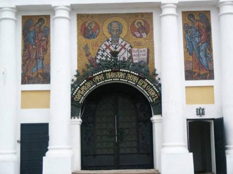 Ворота Николо-Шартомского монастыря в с. Введенье (Ивановская обл.)