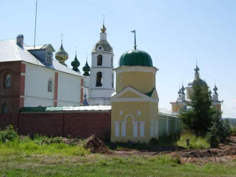 Монастырь в селе Введеньё