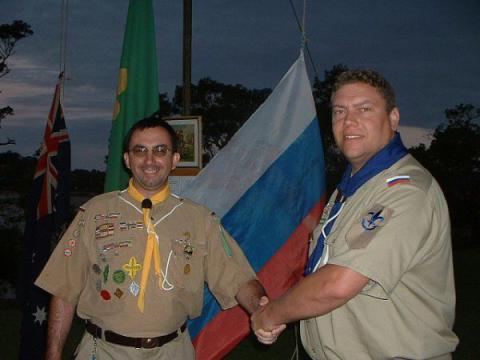 2003-left-handshake