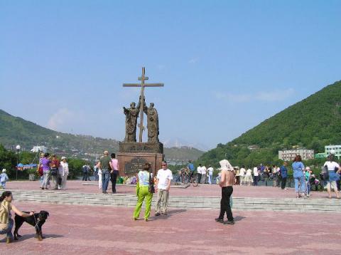 Памятник Петру и Павлу