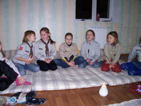 Белочки на лампе