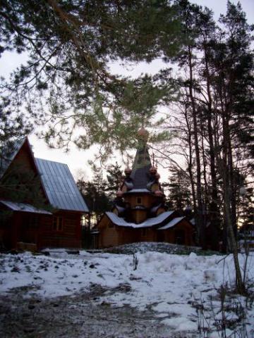 Красивый храм